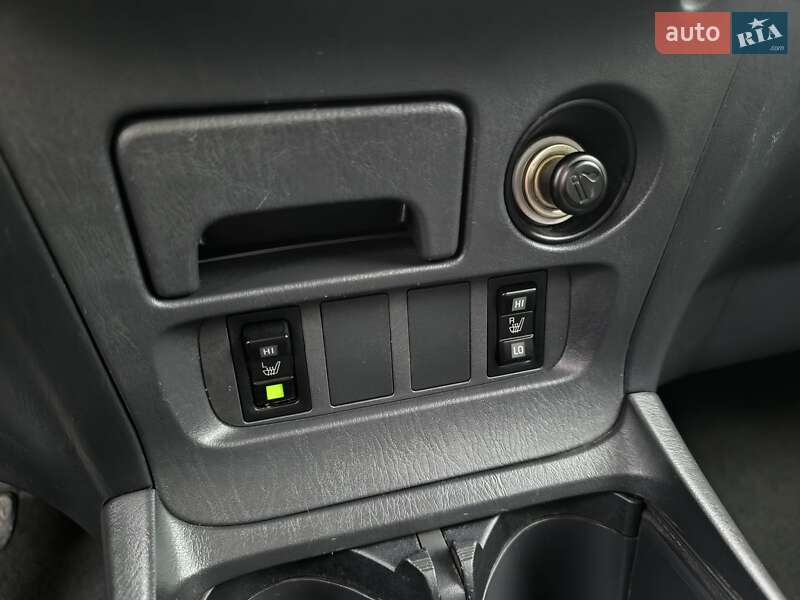 Внедорожник / Кроссовер Toyota RAV4 2003 в Киеве