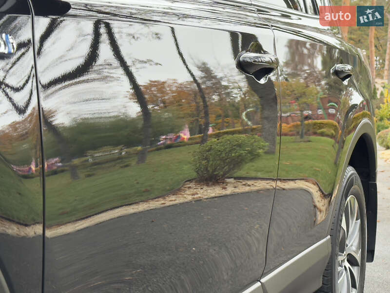 Внедорожник / Кроссовер Toyota RAV4 2017 в Харькове