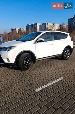 Позашляховик / Кросовер Toyota RAV4 2015 в Дрогобичі