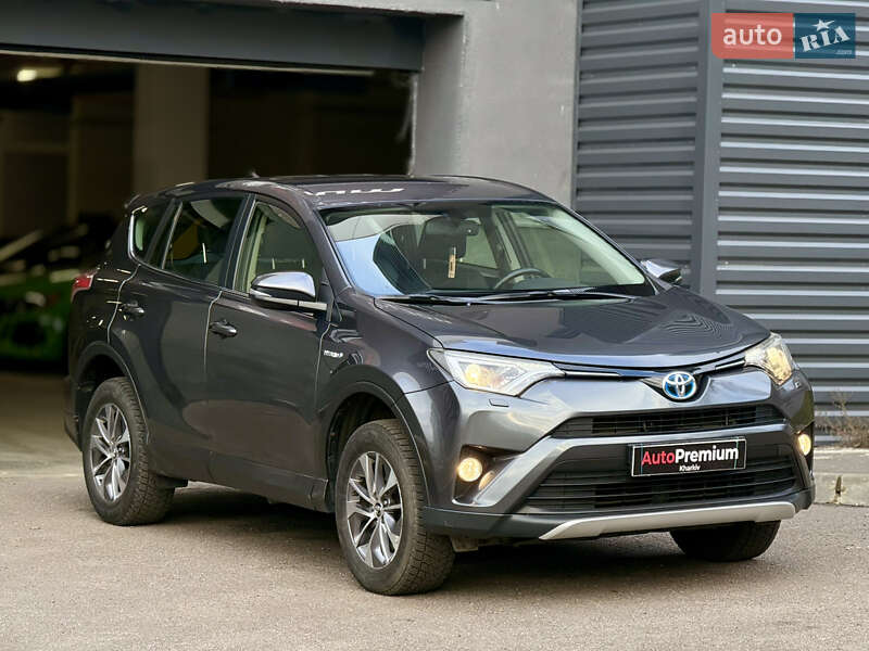 Внедорожник / Кроссовер Toyota RAV4 2018 в Харькове