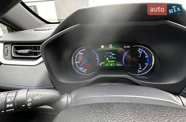 Внедорожник / Кроссовер Toyota RAV4 2021 в Днепре