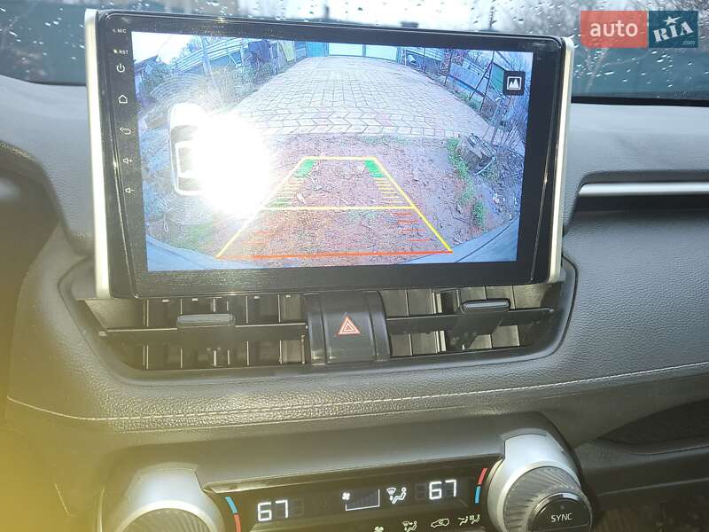 Внедорожник / Кроссовер Toyota RAV4 2022 в Полтаве