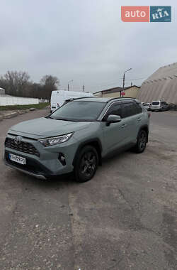 Внедорожник / Кроссовер Toyota RAV4 2019 в Киеве