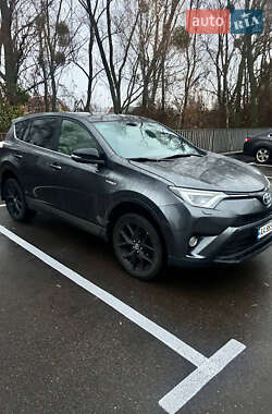 Внедорожник / Кроссовер Toyota RAV4 2018 в Киеве