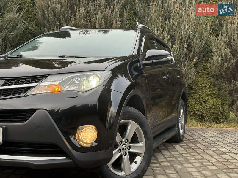 Позашляховик / Кросовер Toyota RAV4 2015 в Самборі фото 14 Позашляховик / Кросовер Toyota RAV4 2015 в Самборі