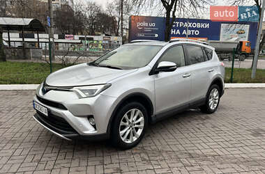 Внедорожник / Кроссовер Toyota RAV4 2016 в Киеве