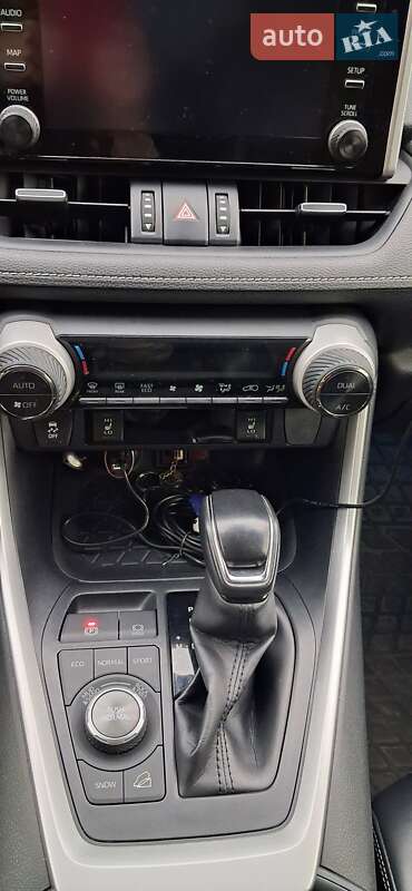 Позашляховик / Кросовер Toyota RAV4 2019 в Києві