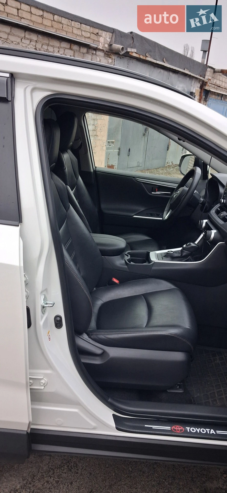2019 Toyota RAV 4 - мініатюра 17