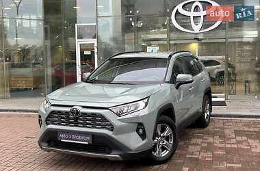 Внедорожник / Кроссовер Toyota RAV4 2022 в Киеве
