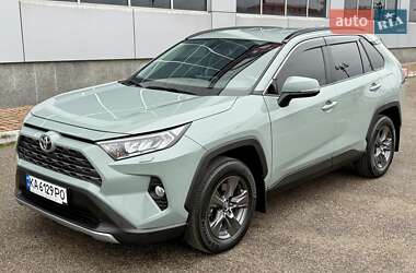 Позашляховик / Кросовер Toyota RAV4 2019 в Білій Церкві