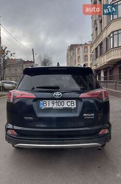 Внедорожник / Кроссовер Toyota RAV4 2018 в Полтаве