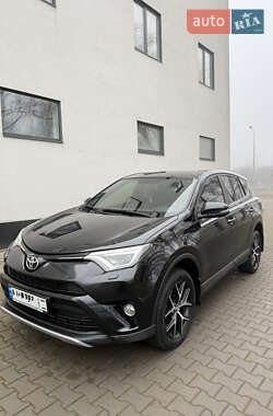 Внедорожник / Кроссовер Toyota RAV4 2017 в Хмельницком