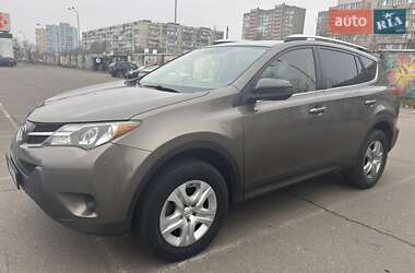 Внедорожник / Кроссовер Toyota RAV4 2015 в Киеве