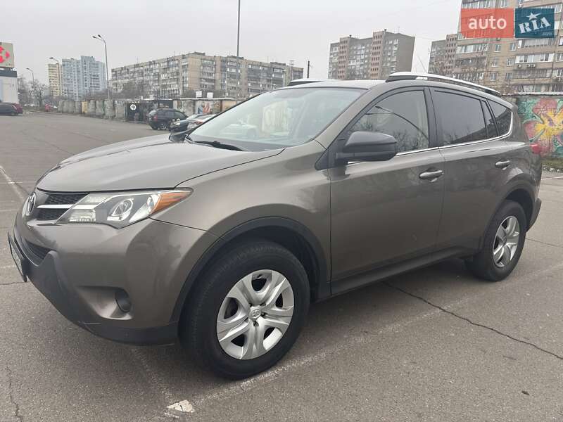 Toyota RAV4 2015