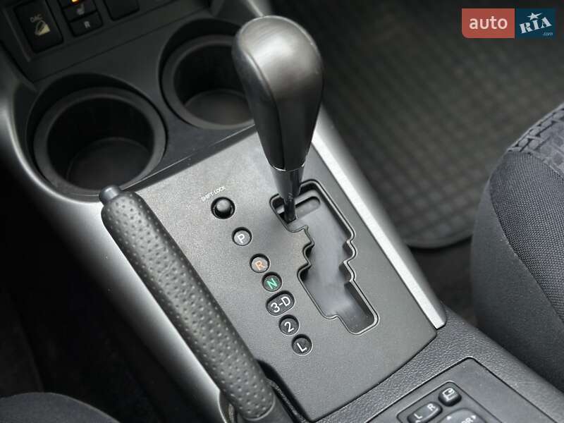 Позашляховик / Кросовер Toyota RAV4 2008 в Києві