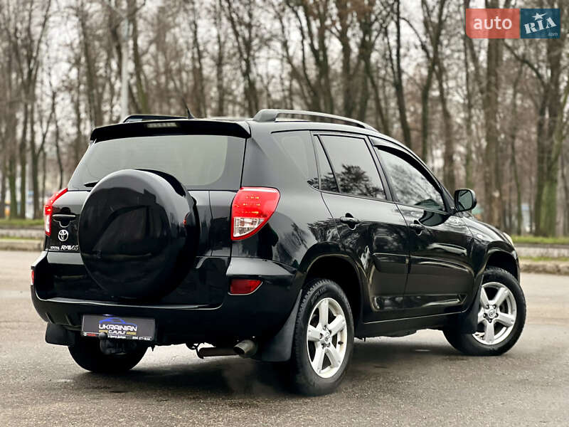 Внедорожник / Кроссовер Toyota RAV4 2006 в Днепре