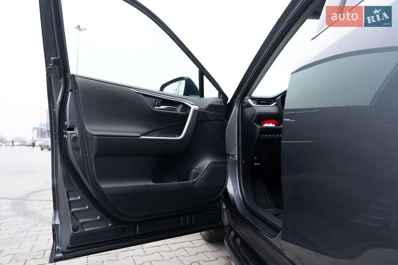 Позашляховик / Кросовер Toyota RAV4 2023 в Києві