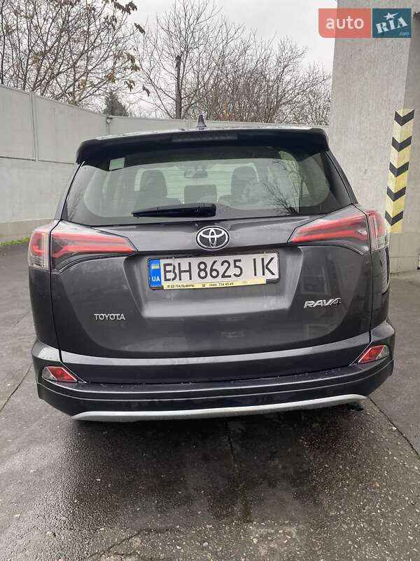 Позашляховик / Кросовер Toyota RAV4 2017 в Одесі