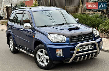 Позашляховик / Кросовер Toyota RAV4 2004 в Одесі