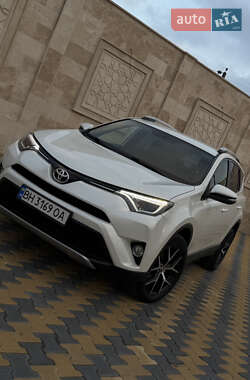 Позашляховик / Кросовер Toyota RAV4 2016 в Одесі
