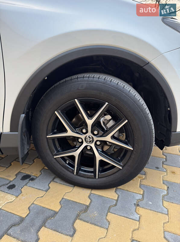 Позашляховик / Кросовер Toyota RAV4 2016 в Одесі