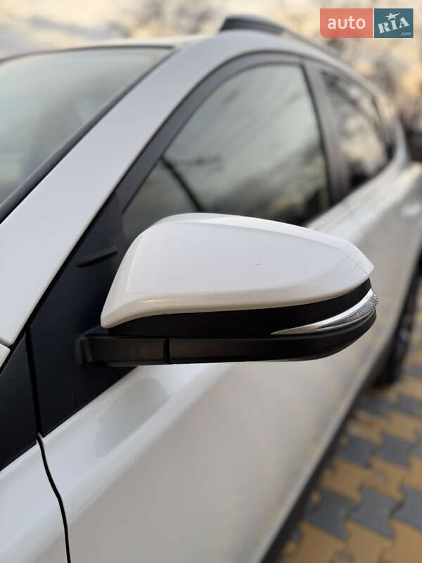 Позашляховик / Кросовер Toyota RAV4 2016 в Одесі