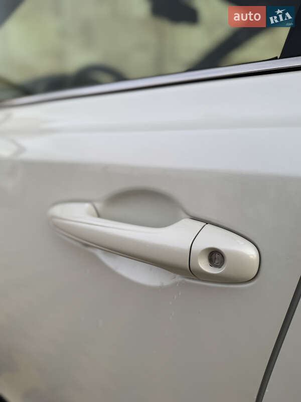 Позашляховик / Кросовер Toyota RAV4 2016 в Одесі