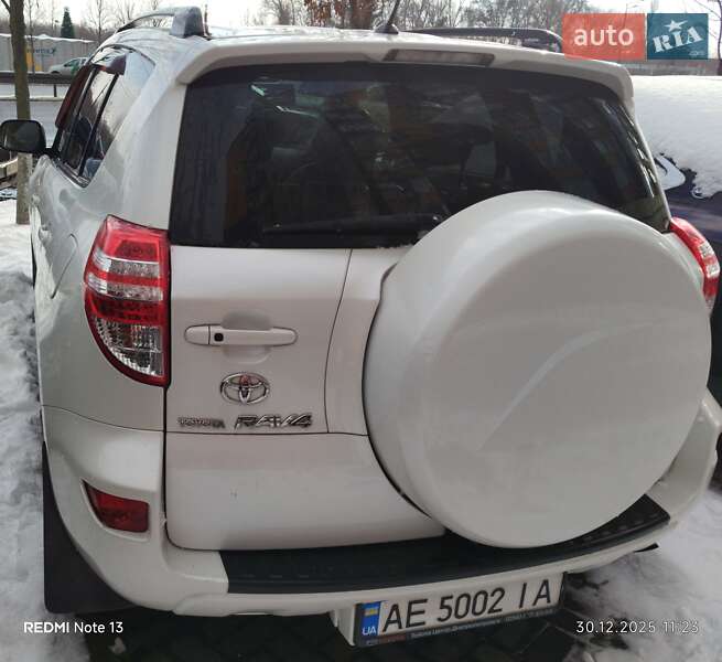 Позашляховик / Кросовер Toyota RAV4 2012 в Дніпрі