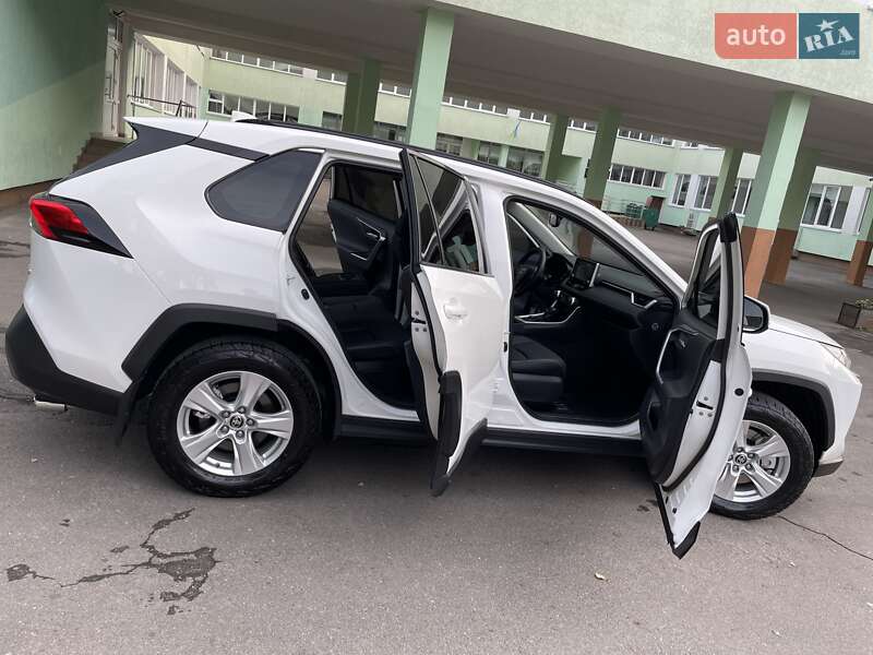Позашляховик / Кросовер Toyota RAV4 2022 в Вінниці
