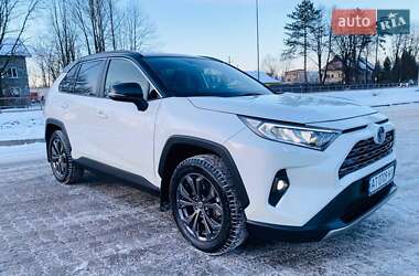 Внедорожник / Кроссовер Toyota RAV4 2022 в Богородчанах