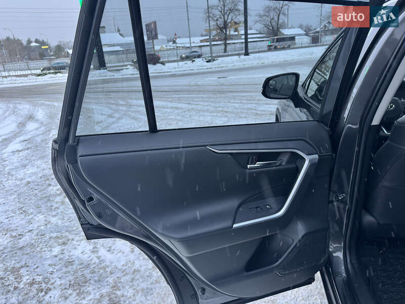 Позашляховик / Кросовер Toyota RAV4 2024 в Києві
