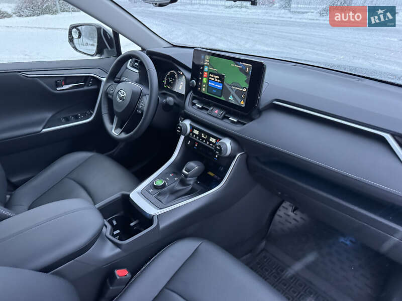Позашляховик / Кросовер Toyota RAV4 2024 в Києві