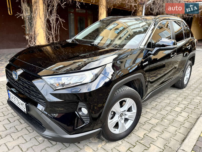 Позашляховик / Кросовер Toyota RAV4 2020 в Києві