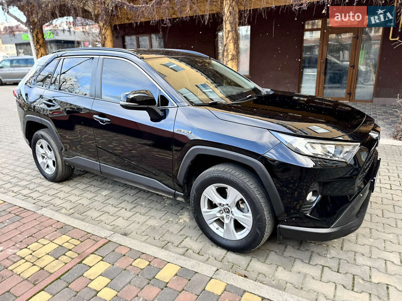Позашляховик / Кросовер Toyota RAV4 2020 в Києві