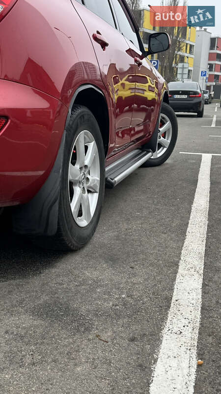 Позашляховик / Кросовер Toyota RAV4 2008 в Києві
