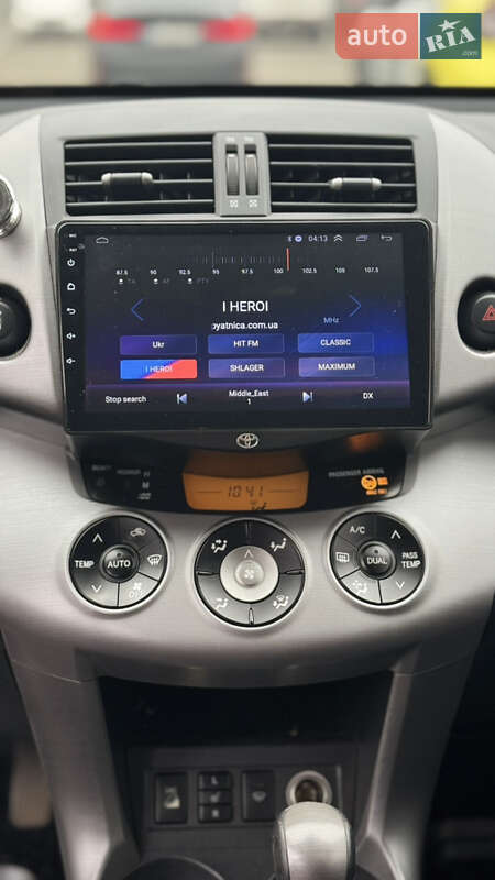 Позашляховик / Кросовер Toyota RAV4 2008 в Києві