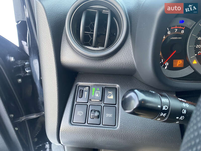 Позашляховик / Кросовер Toyota RAV4 2010 в Києві