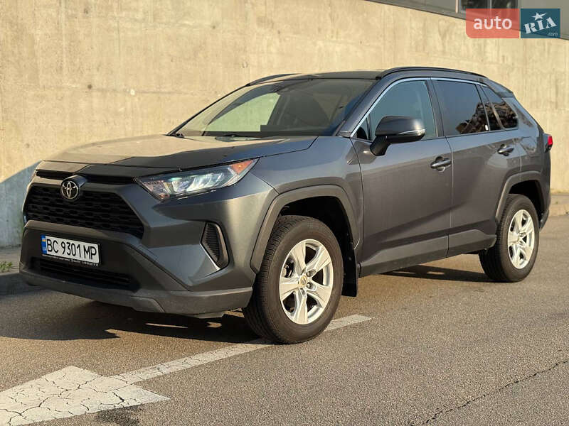 Позашляховик / Кросовер Toyota RAV4 2019 в Києві