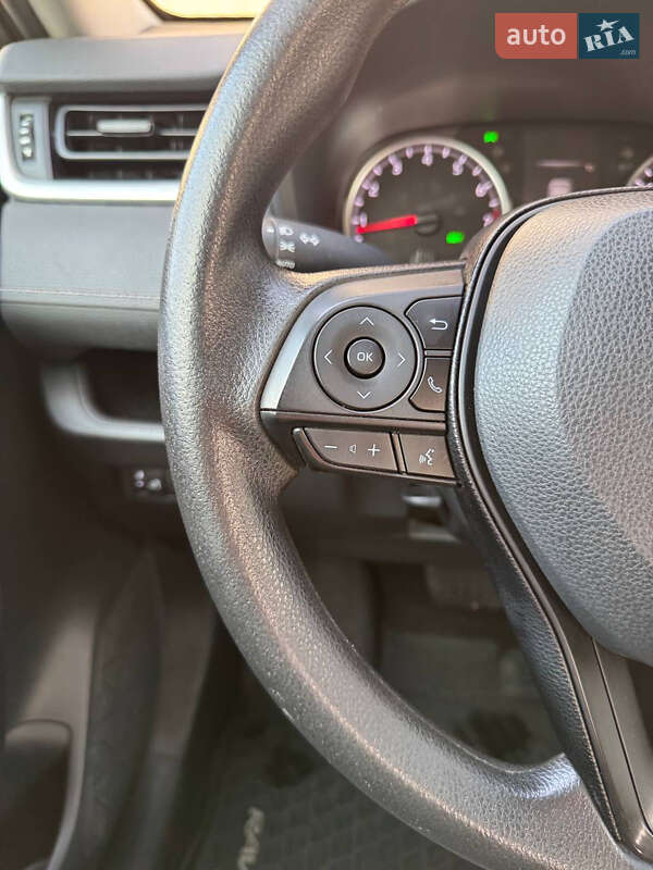 Позашляховик / Кросовер Toyota RAV4 2019 в Києві