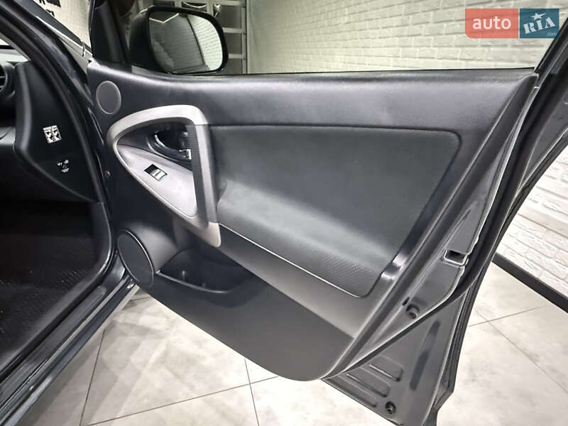 Внедорожник / Кроссовер Toyota RAV4 2007 в Одессе