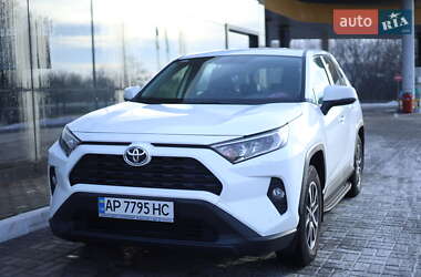 Внедорожник / Кроссовер Toyota RAV4 2019 в Запорожье