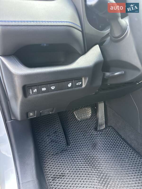 Позашляховик / Кросовер Toyota RAV4 2021 в Одесі