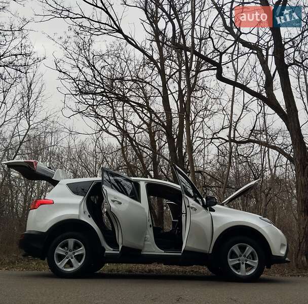 Позашляховик / Кросовер Toyota RAV4 2013 в Одесі