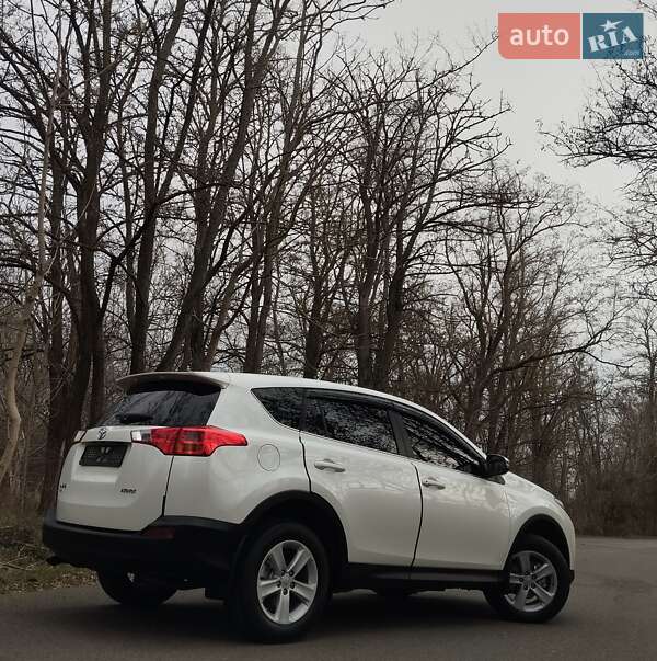 Позашляховик / Кросовер Toyota RAV4 2013 в Одесі