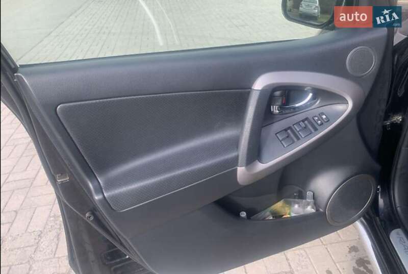 Позашляховик / Кросовер Toyota RAV4 2008 в Нікополі
