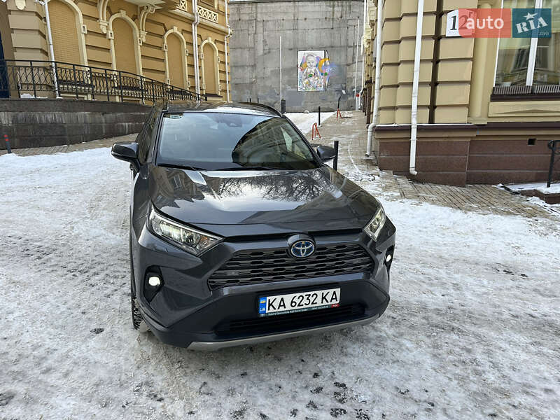 Внедорожник / Кроссовер Toyota RAV4 2023 в Киеве