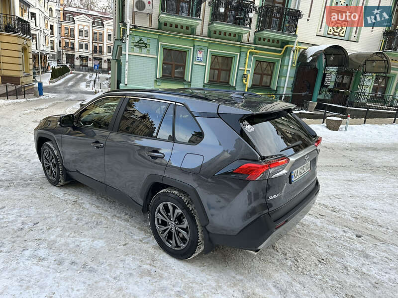 Внедорожник / Кроссовер Toyota RAV4 2023 в Киеве