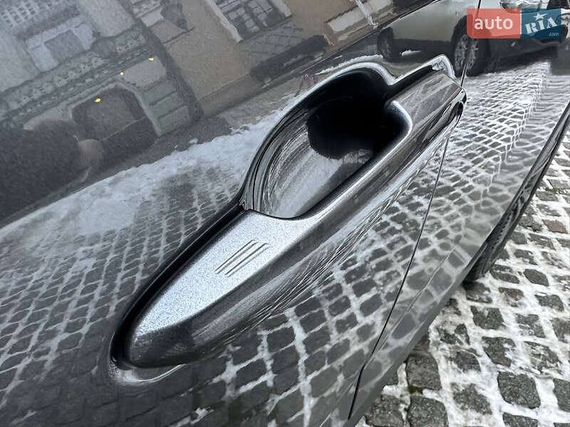 Внедорожник / Кроссовер Toyota RAV4 2023 в Киеве