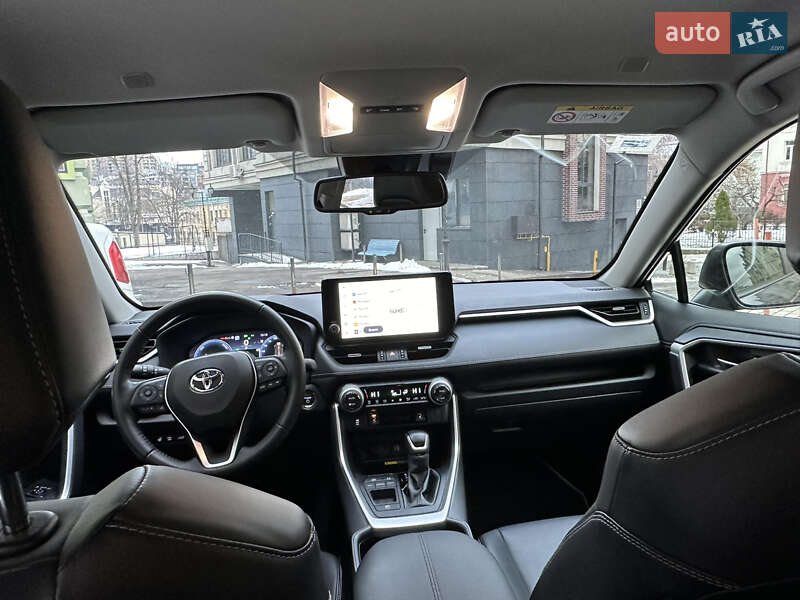 Внедорожник / Кроссовер Toyota RAV4 2023 в Киеве