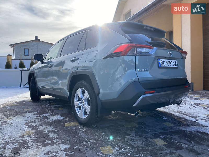 Позашляховик / Кросовер Toyota RAV4 2020 в Львові фото 8 Позашляховик / Кросовер Toyota RAV4 2020 в Львові